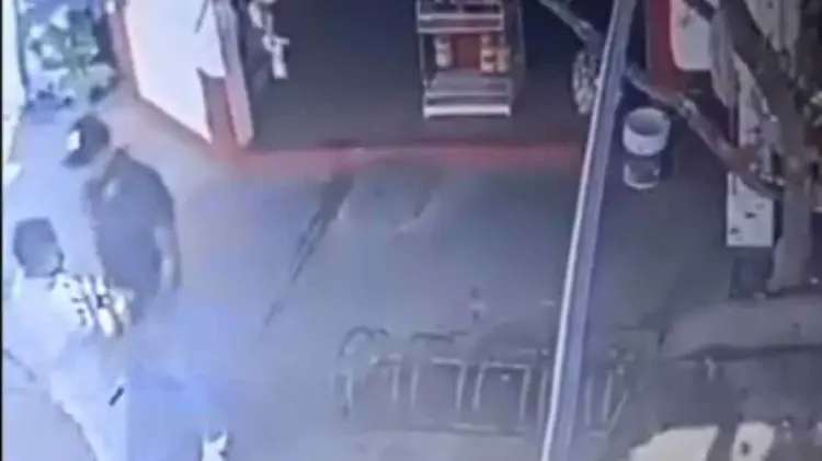 Menor es agredido en tienda por un hombre alcoholizado (Foto:Especial/EXPRESO)