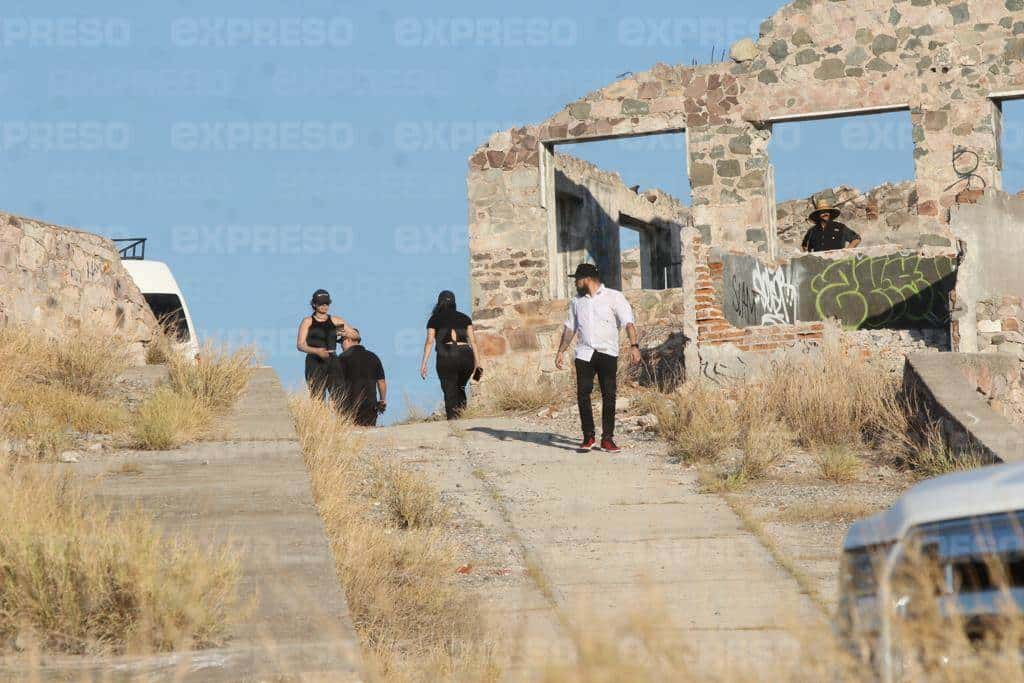 Carin León y Grupo Frontera graban video en el Casino del Diablo