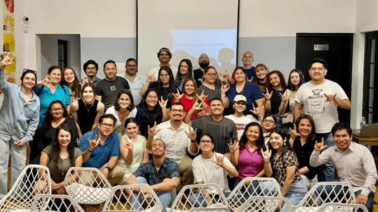 Comunidad Sorda de Hermosillo abre la invitación a aprender el LSM. (Foto: Cortesía)