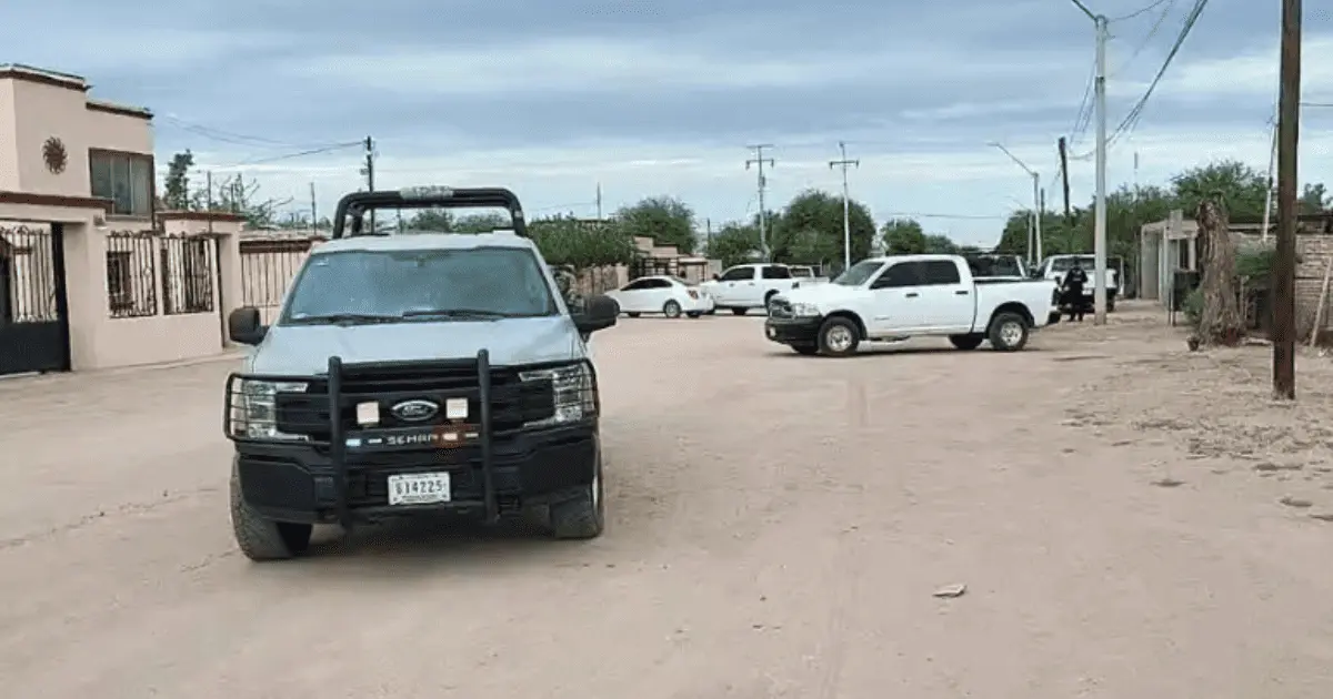 Aprehenden a dos policías municipales de SLRC; armas y drogas incautadas