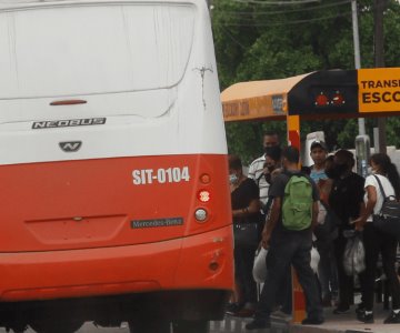 Concesionarios violan la ley y siguen cobrando pasaje a estudiantes