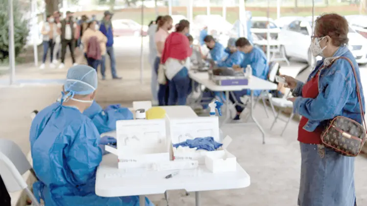 Ha aumentado el número de solicitud de pruebas por Covid-19. (Foto: Especial/EXPRESO)