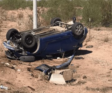 Hombre fallece al volcar su auto