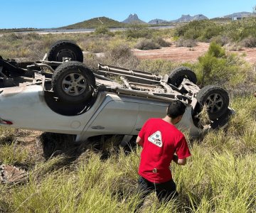 Conductor resulta lesionado tras volcamiento en San Carlos