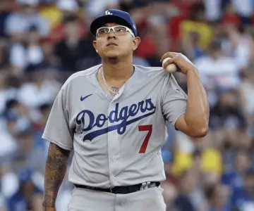 Julio Urías no se presenta ante el juez por caso de violencia doméstica