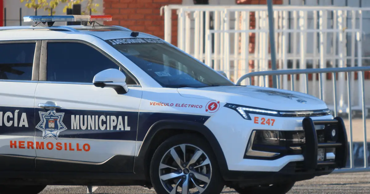 Arrestan a dos sujetos a bordo de vehículo robado en la colonia Dunas