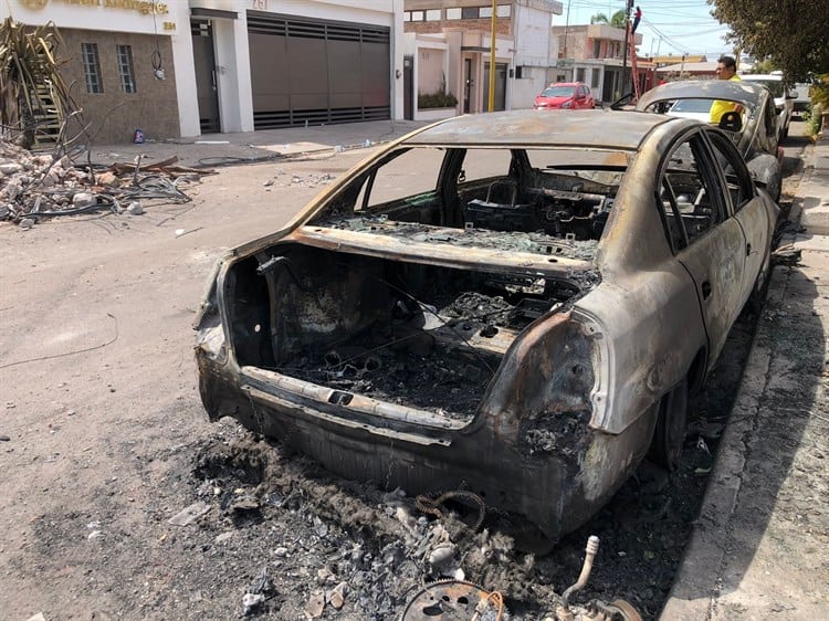 Al menos 3 personas con quemaduras en incendio de bodega, reportan vecinos