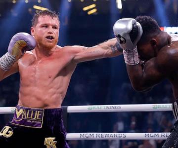 Canelo Álvarez vence Jermell Charlo por decisión unánime