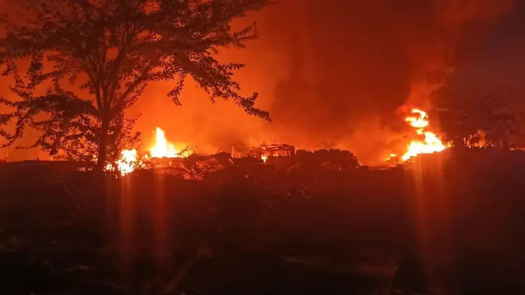 Elementos de Bomberos trabajaron por más de 6 horas apagando el fuego. (Foto: Especial/EXPRESO)