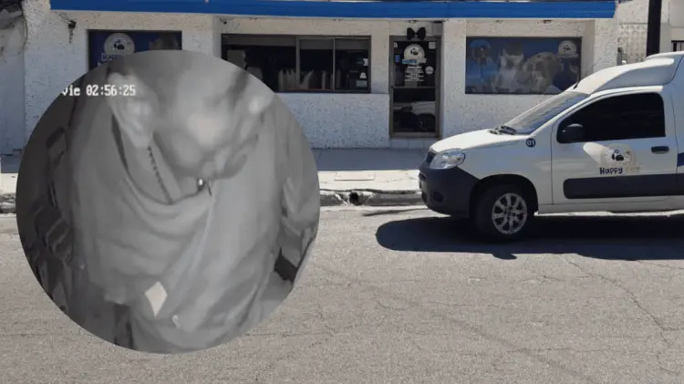 La cámara de seguridad captó el momento en que el ladrón entró al negocio. (Foto: John Castellón)