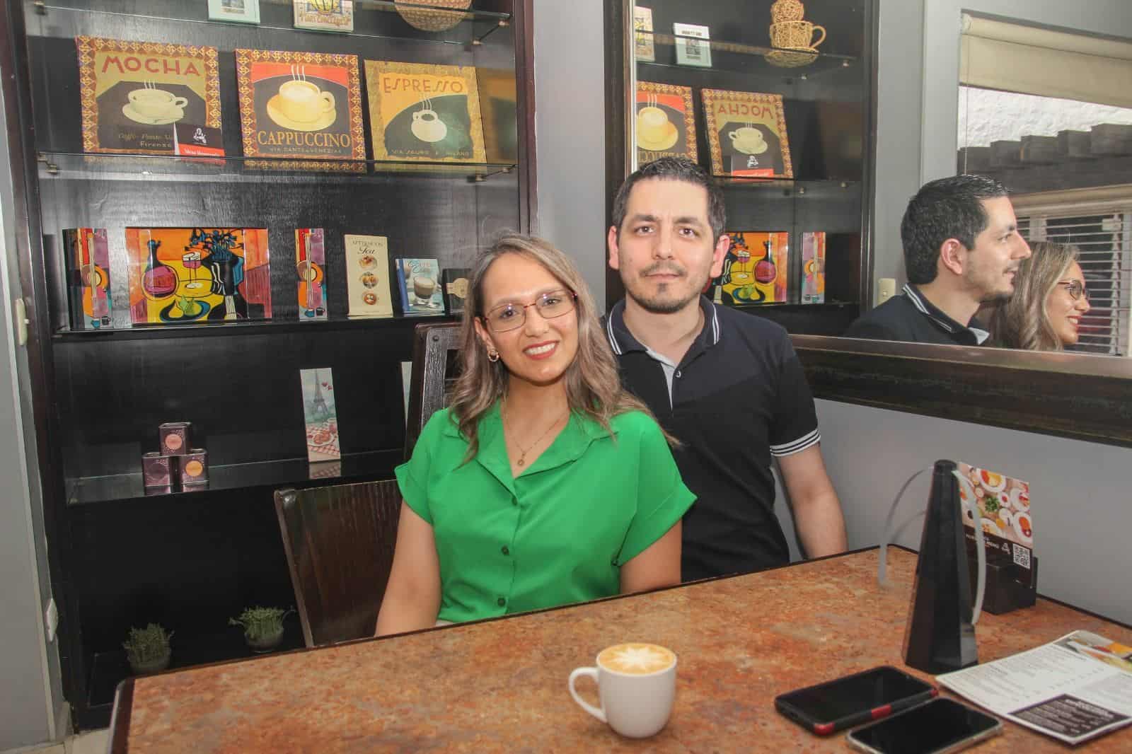 Comparten un rato especial en El Café 57