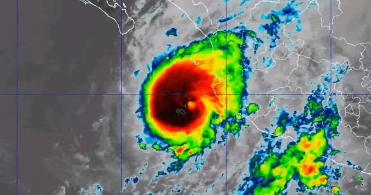Huracán Lidia de categoría 4 toca tierra en Jalisco