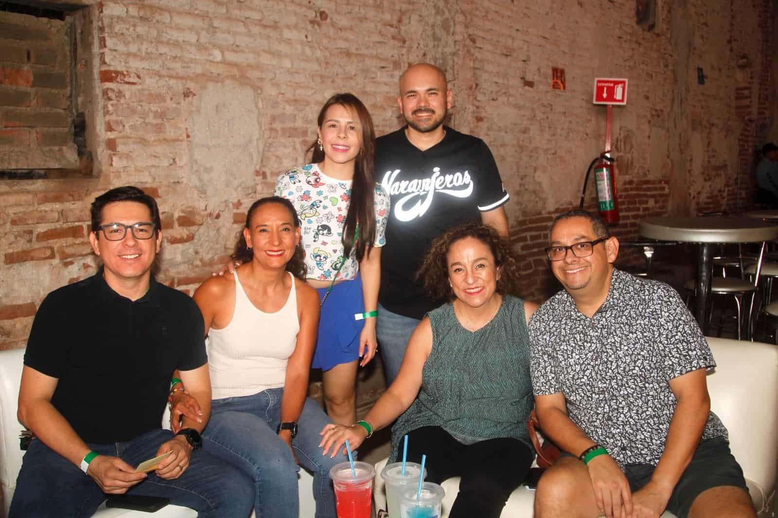 Rockeando por Ellos