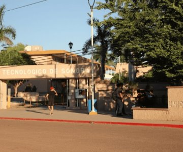 Alumna del Itson intenta quitarse la vida lanzándose desde un segundo piso