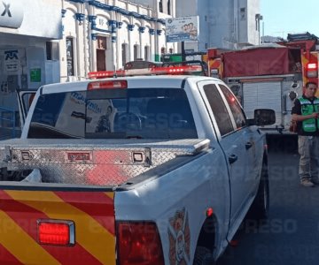 Evacúan a trabajadores de empresa telefónica por conato de incendio