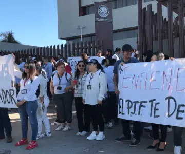 Más de mil trabajadores del PJF se unen a paro nacional de labores