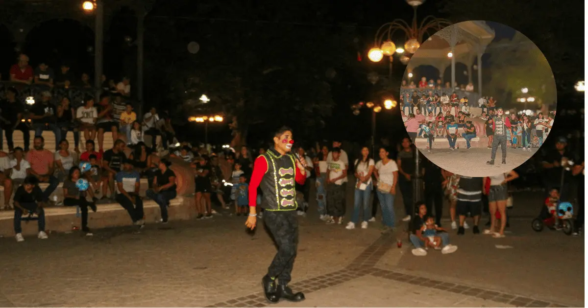 Gabriel dedica su vida a las payasadas como el payaso Silvano