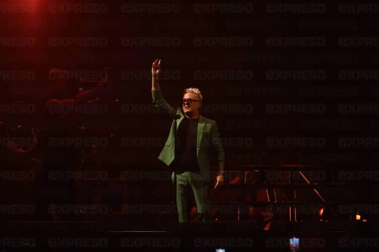 Alejandro Sanz emociona a fans en Hermosillo
