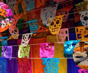 Este es el origen del papel picado en el altar de muertos