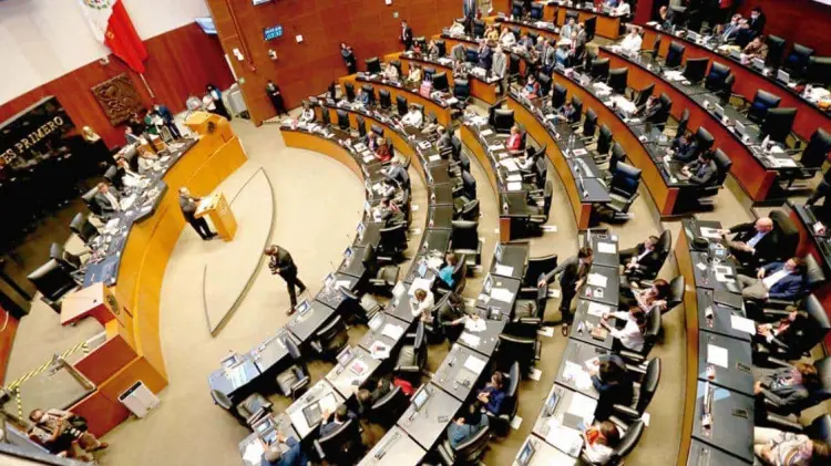 El pleno del Senado aprobó la eliminación de fideicomisos del PJF. (Foto: Especial/EXPRESO)