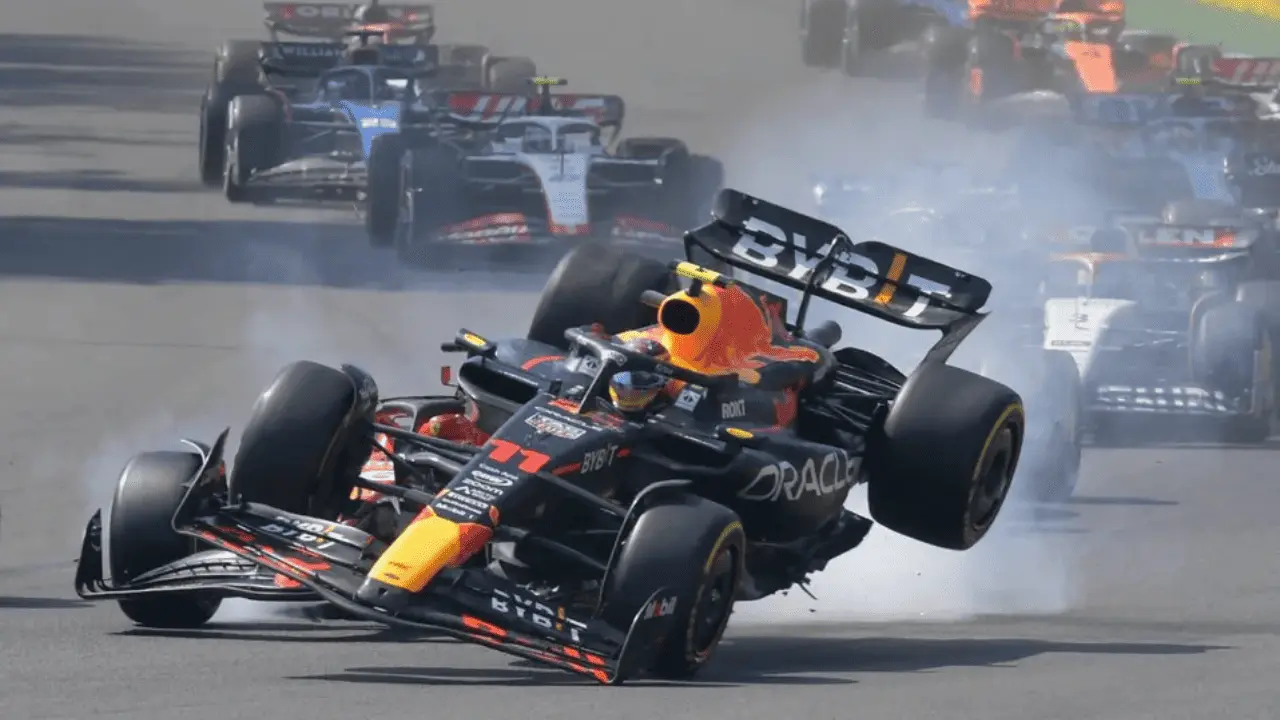 Checo Pérez abandona GP de México y termina con racha de podios en casa