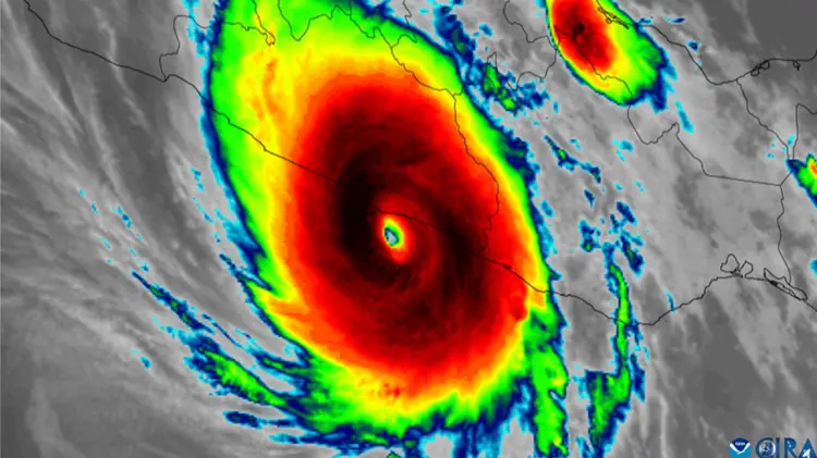 Destaca en su informe la rapidez con la que se intensificó a categoría 5. (Foto: Especial / EXPRESO)