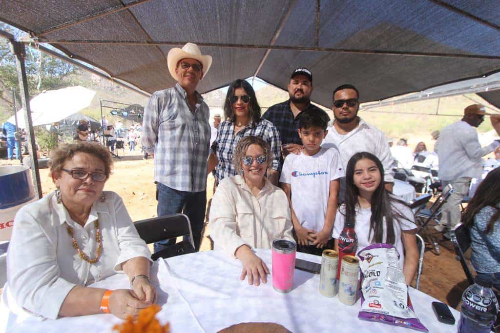 Un estrecho lazo los une: Celebra Clan Aguirre su onceava reunión familiar