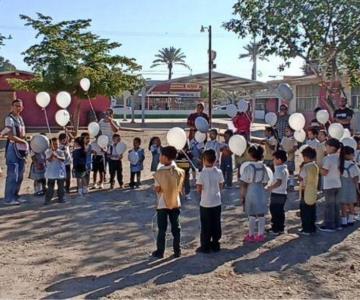 Maestros y compañeros despiden a Luisa Yareli en jardín de niños