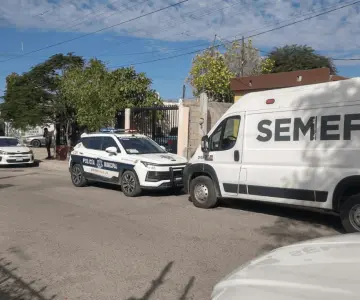 Localizan a mujer sin vida al interior de su domicilio en la Heberto Castillo