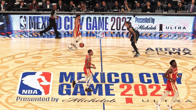 De la mano de Trae Young, Atlanta se llevó la victoria 120-119 en la Arena CDMX. (Agencia Reforma)