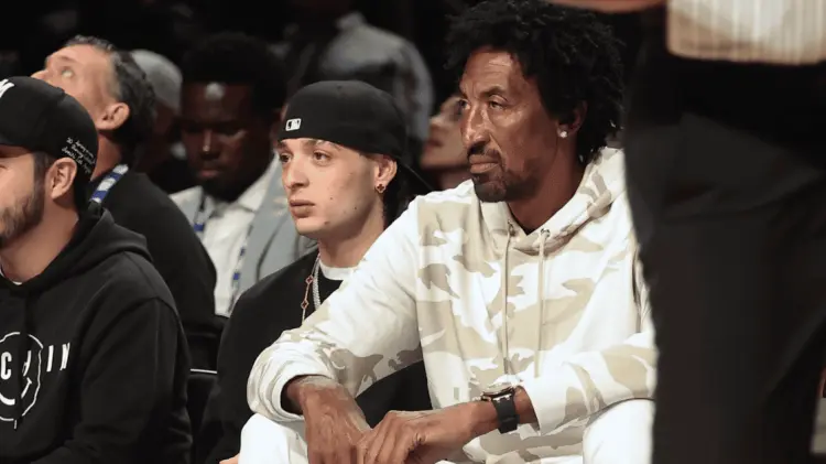 El cantante y la leyenda de los Bulls de Chicago se robaron los focos este jueves. (Agencia Reforma)