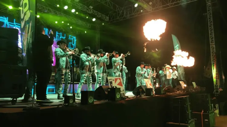 Alrededor de trece agrupaciones mostraron su talento en el escenario. (Foto: Jorge Flores/EXPRESO)
