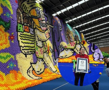 Sonorense contribuye a lograr Récord Guinness del mural de globos más grande