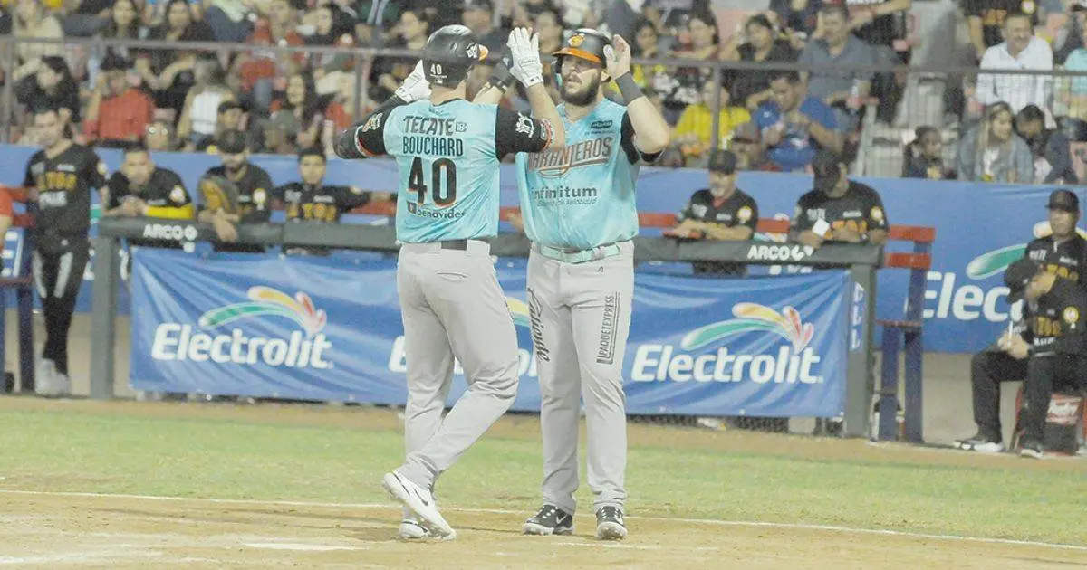 Naranjeros ganan el de la honra contra Mayos