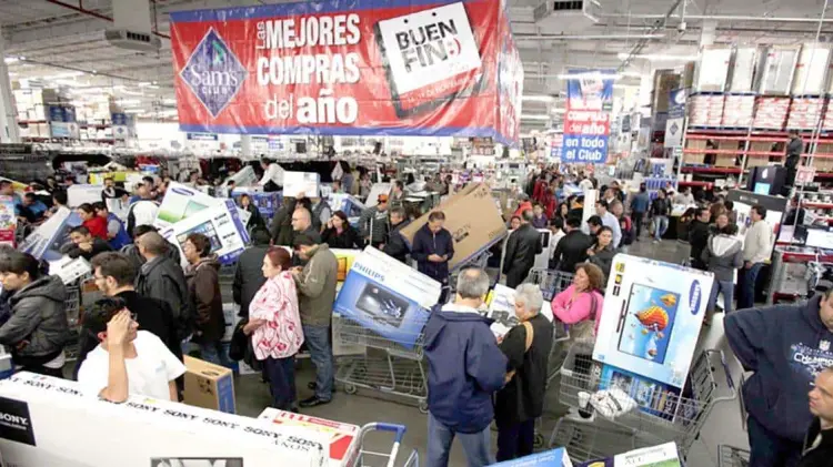 Se ha registrado una buena afluencia de compradores en las tiendas. (Foto: Especial/EXPRESO)
