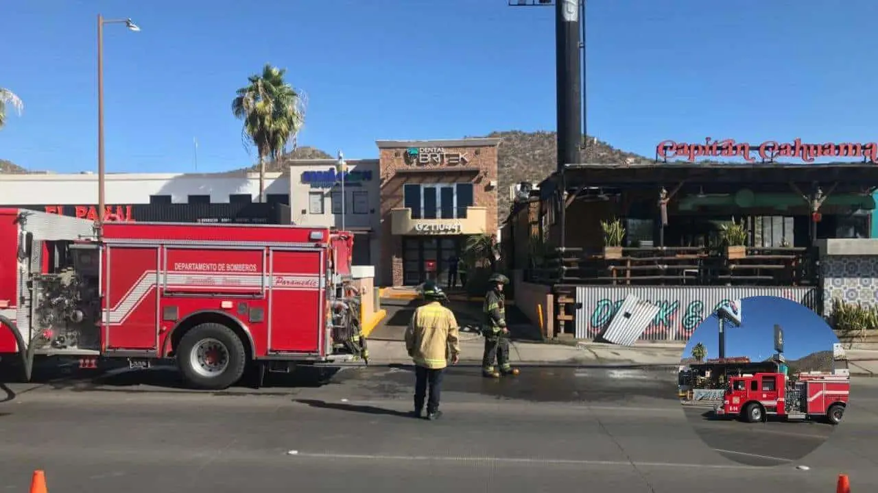 Incendio en restaurante provoca evacuación de empleados y comensales
