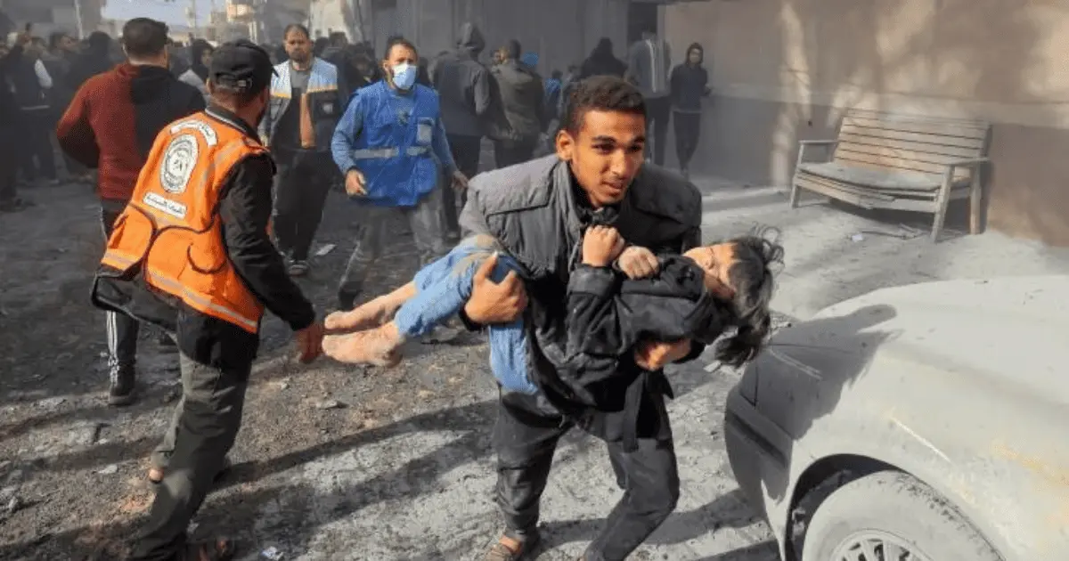 Israel y Hamas anuncian tregua; negocian liberación de rehenes