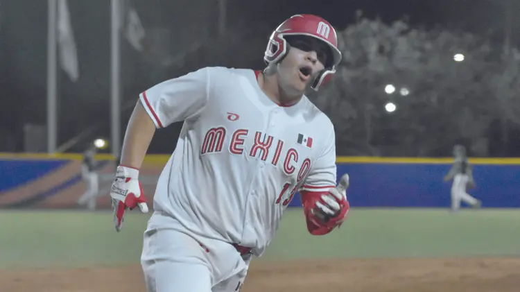 El caborquense Christian del Valle fue declarado el mejor catcher del certamen. (Foto: Especial)