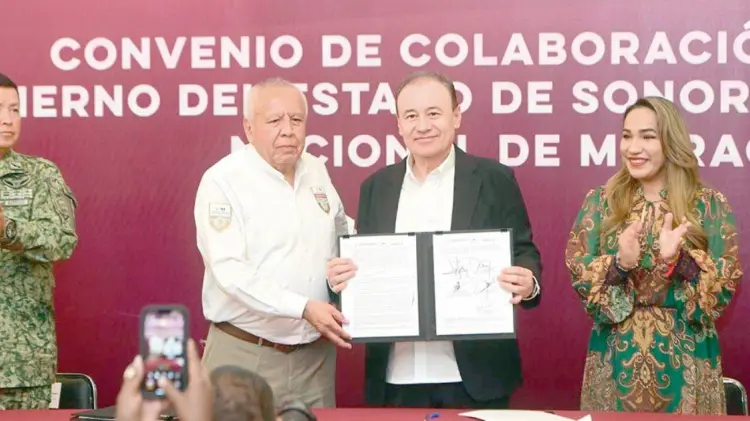 Gobierno de Sonora e Instituto Nacional de Migración firman convenio. (Especial/EXPRESO)