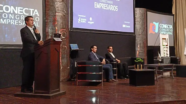 El congreso toma lugar en Teatro Auditorio Municipal Romero Gómez Aguilar (John Castellón/EXPRESO)