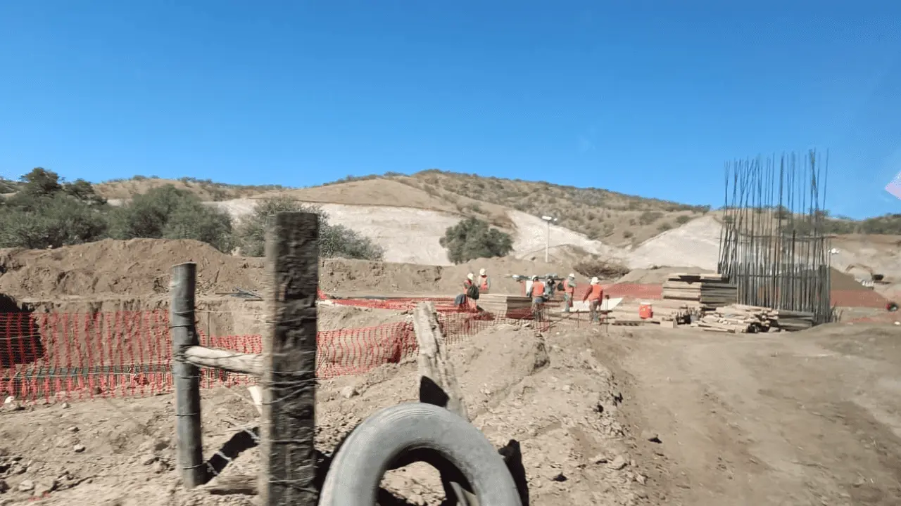 Avanzan trabajos de reubicación de las vías del tren en Nogales