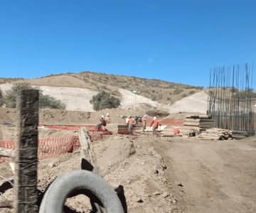 Avanzan trabajos de reubicación de las vías del tren en Nogales