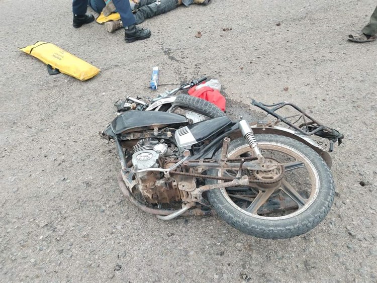 Accidente en moto deja dos lesionados de gravedad en Huatabampo