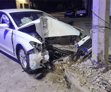 Se registran dos choques en las últimas horas; un vehículo fue abandonado