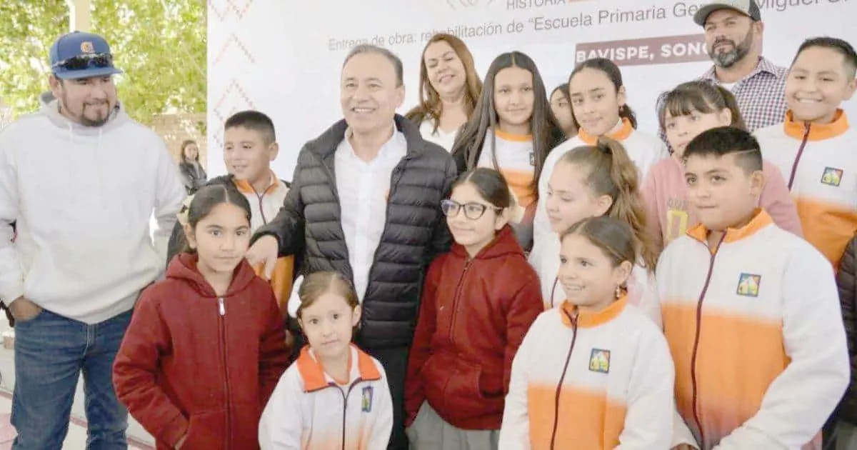Brindan espacios dignos a estudiantes de Bavispe; rehabilitan primaria