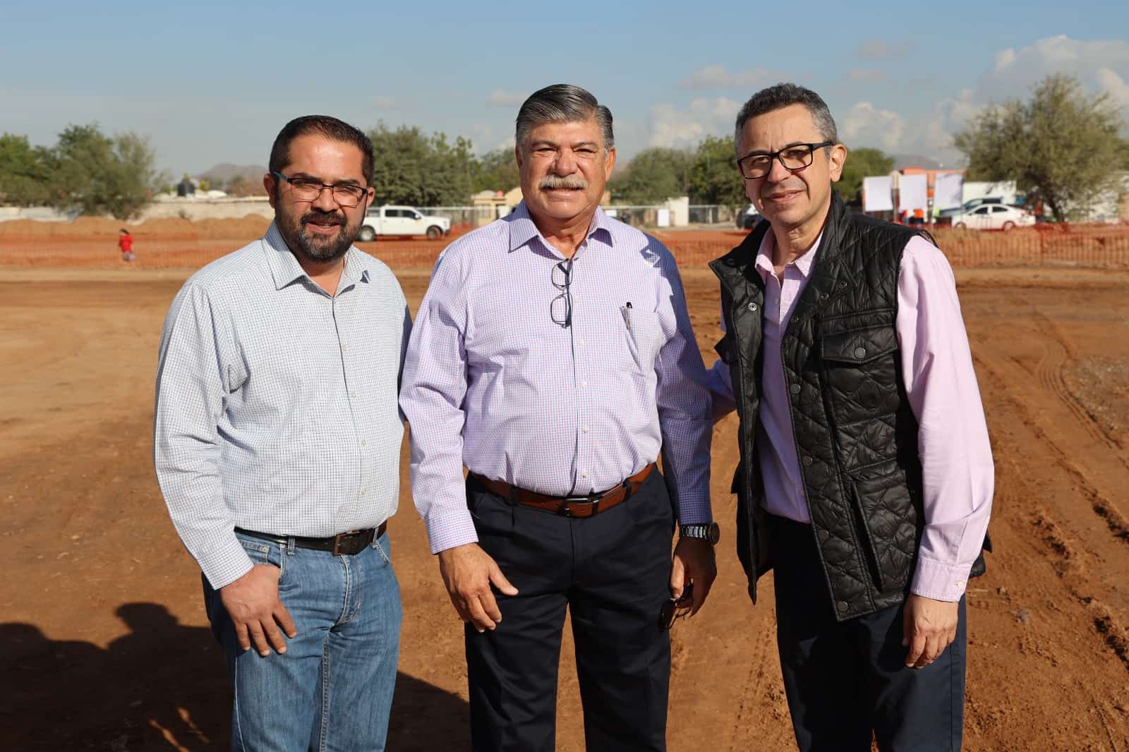 Colocan la primera piedra del Cluster Logístico Kinetec