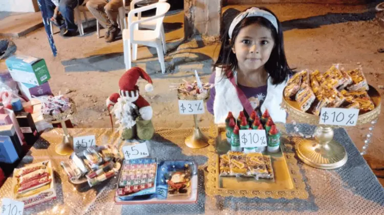 Las ganancias de su Dulcería Nicole son para su fiesta de cumpleaños. (Foto: John Castellón)