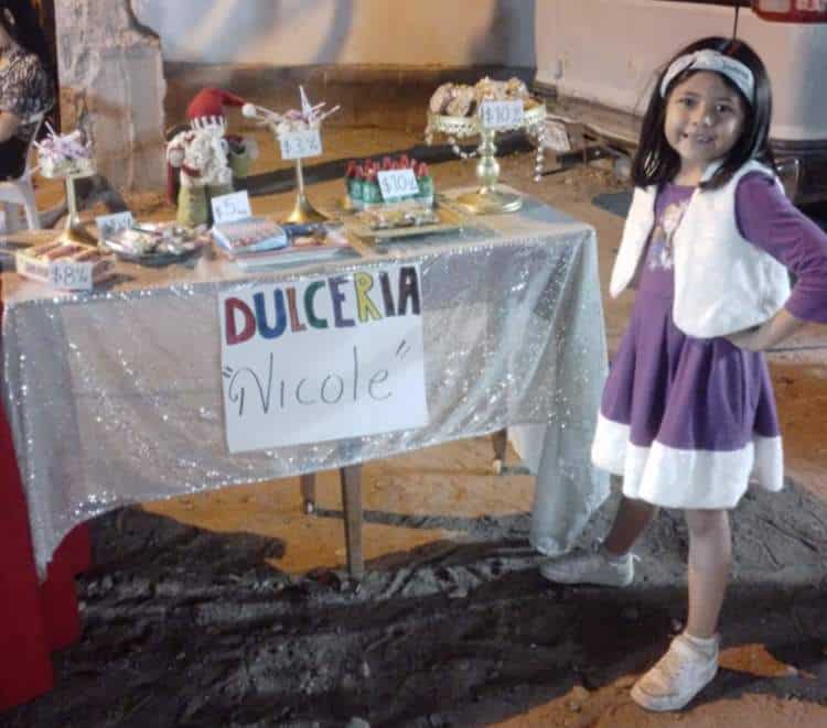 Nicole recauda fondos en las fiestas patronales para su cumpleaños