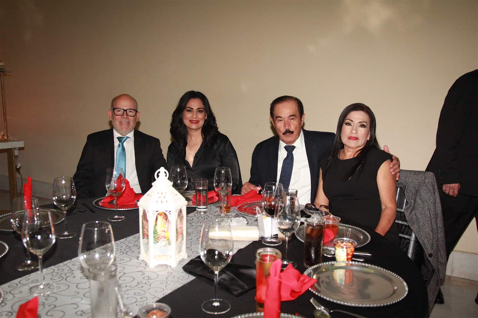 Celebran posada navideña La Sociedad Médica del Hospital San José