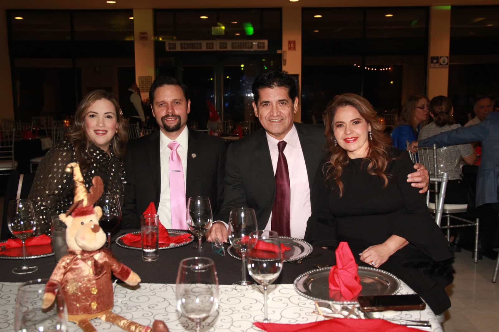 Celebran posada navideña La Sociedad Médica del Hospital San José